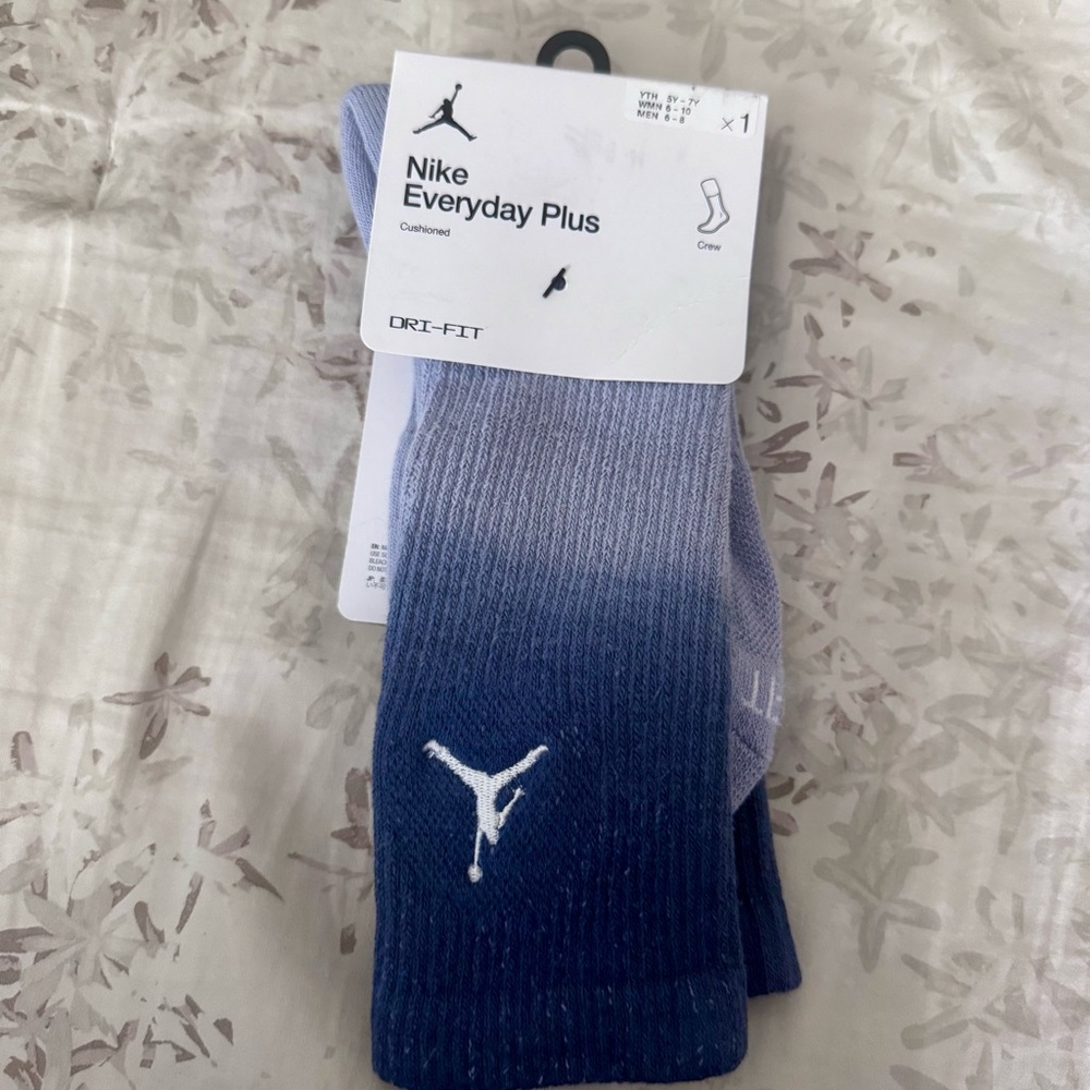 Nike Everyday Plus NWT Indigo  Crew Socks Dri-fit Jordan Cushioned‎ Unisex 5Y-M8 - Picture 3 of 5